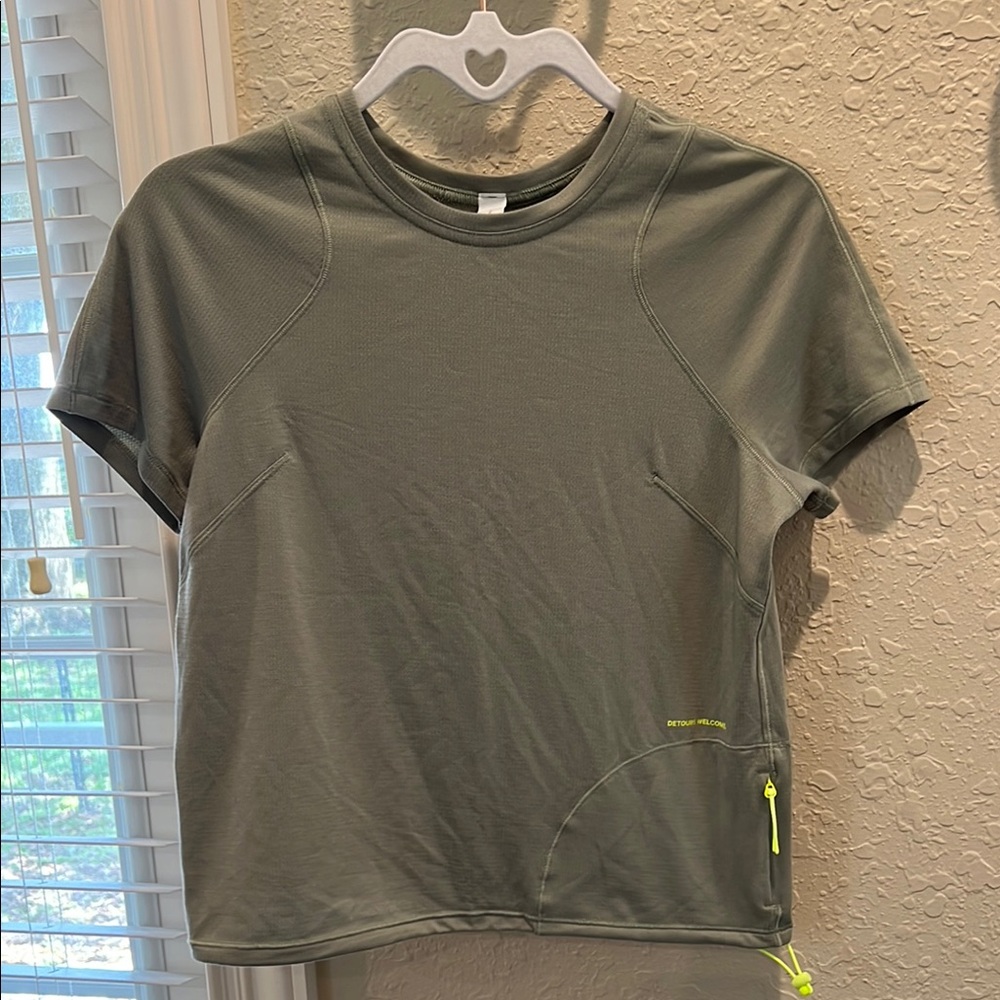 Lululemon Athletica Mossy Green Pullover with Neon Yellow Detail Cinch at Waist